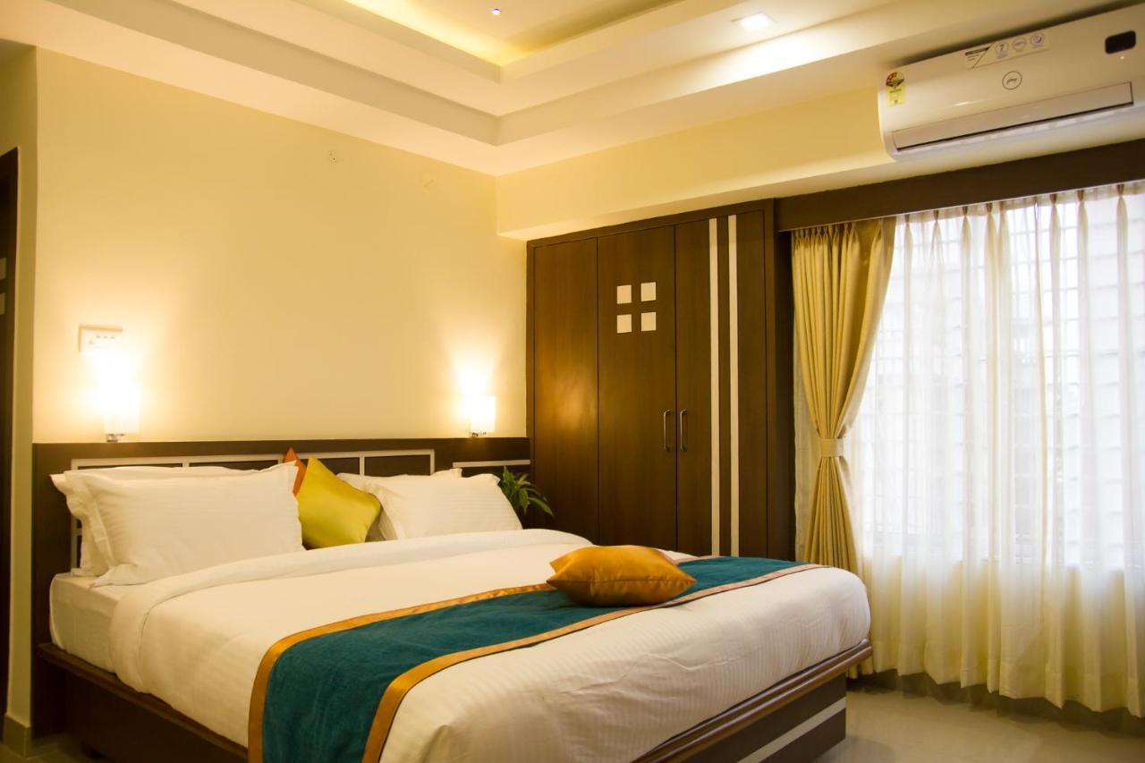 Hotel Park Riviera Гувахати Экстерьер фото